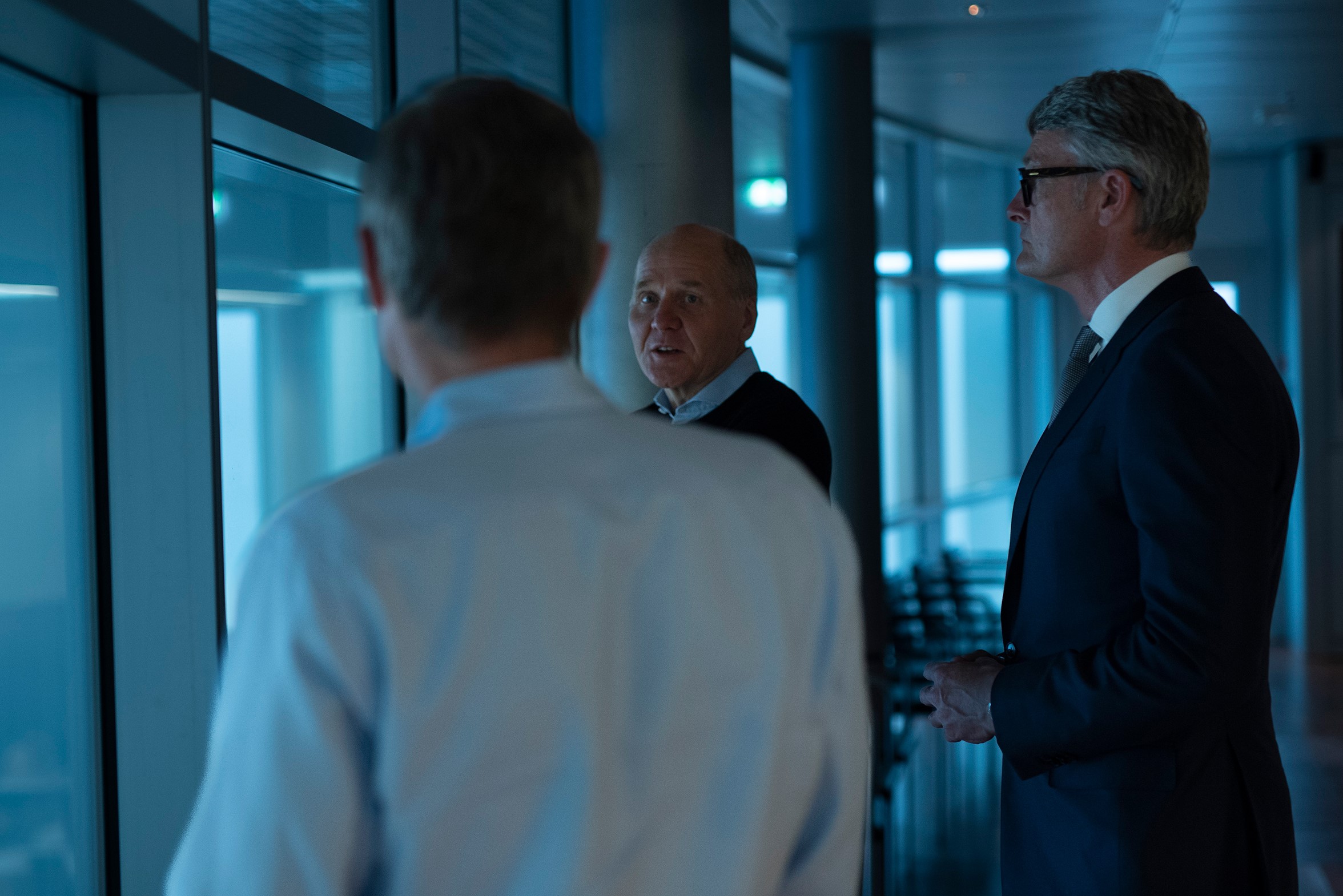 Sigve Brekke talks with Øyvind Eriksen, President and CEO of Aker, and John Markus Lervik CEO of Cognite.